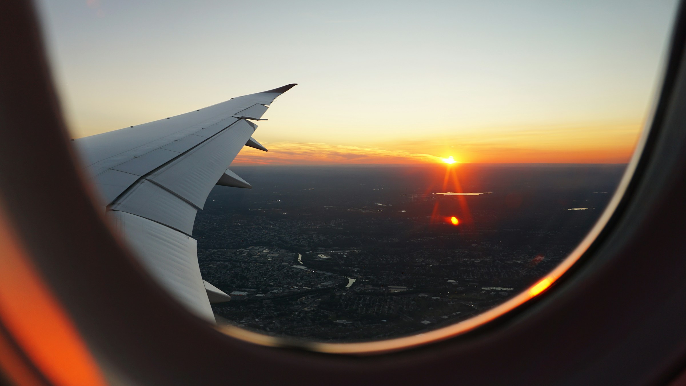 Photo by [Eva Darron](https://unsplash.com/@evadarron) on [Unsplash](https://unsplash.com/photos/airplanes-window-view-of-sky-during-golden-hour-oCdVtGFeDC0)